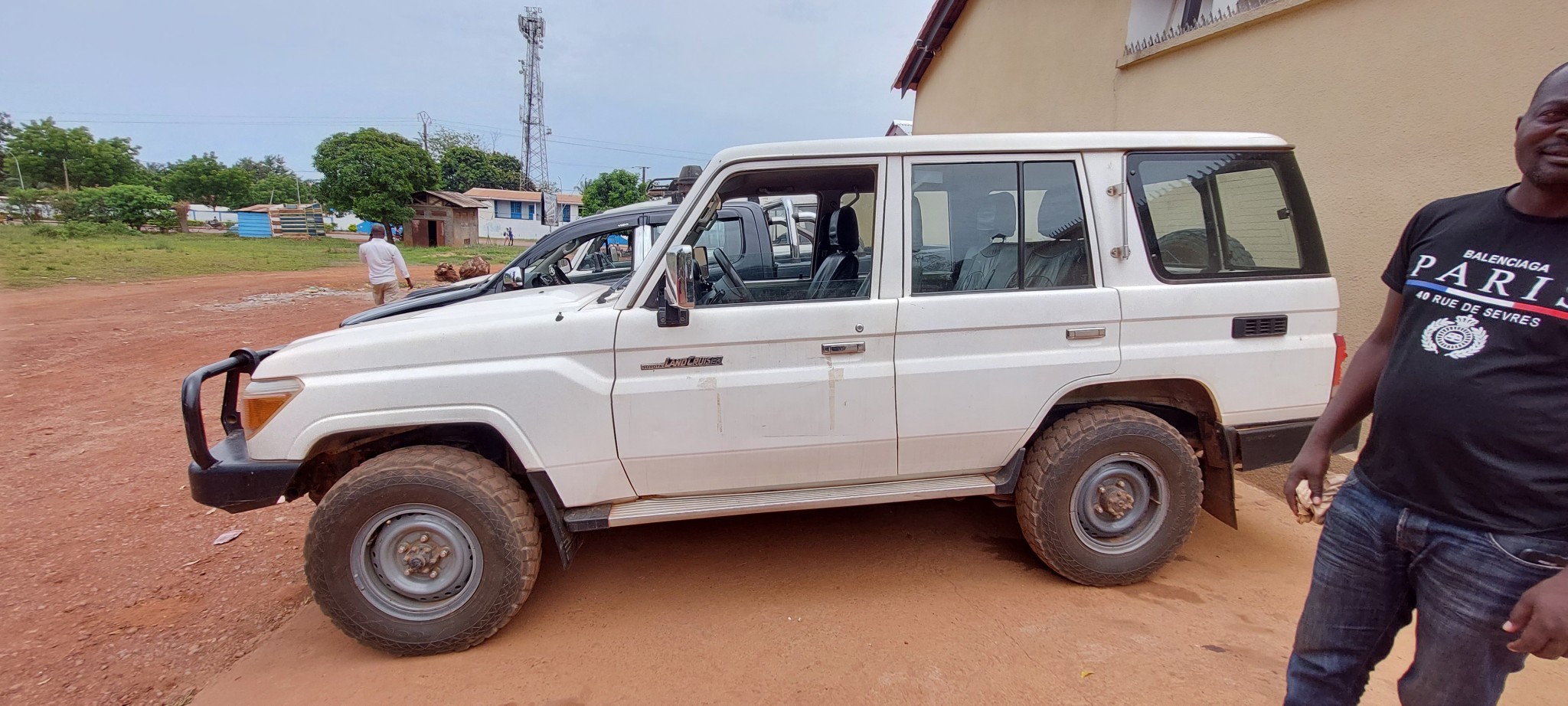 Rent a car with driver from Yaoundé to Bangui: border crossing by car ...